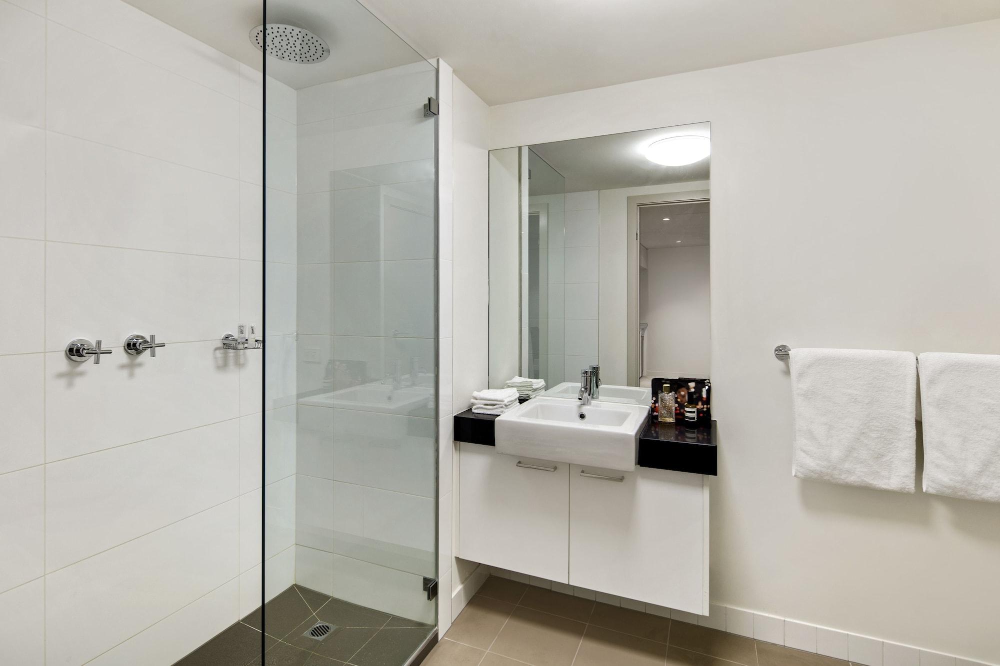 Quest Docklands Aparthotel Melbourne Exteriör bild
