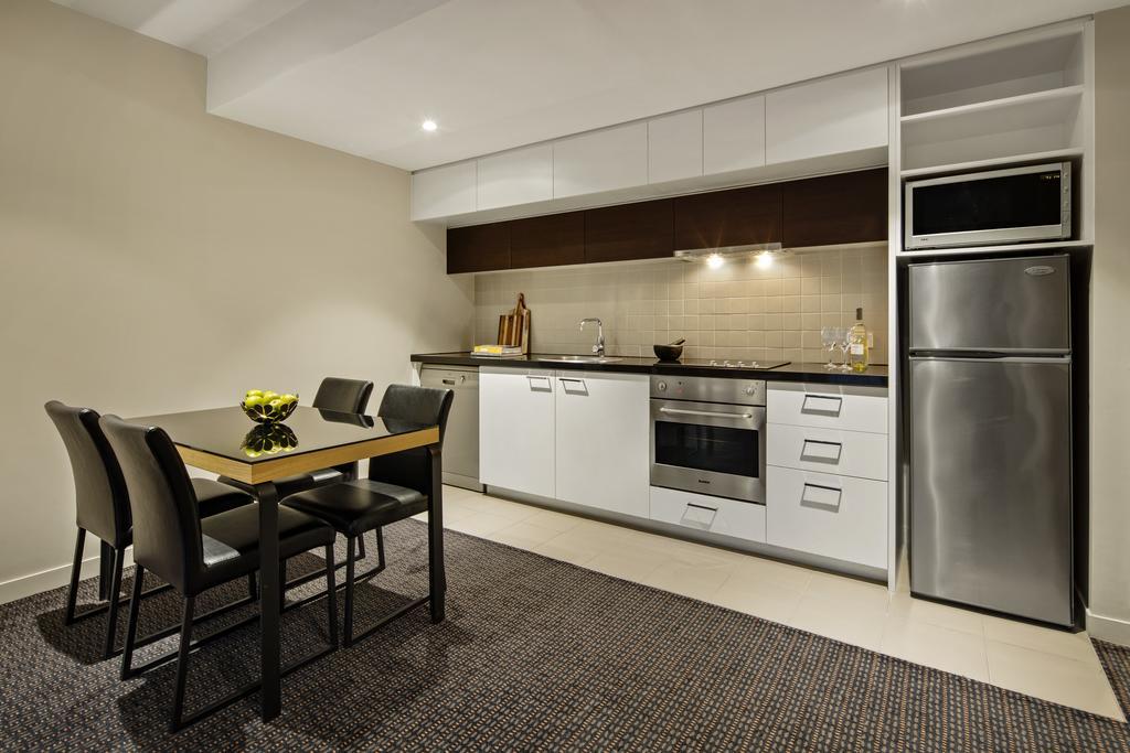 Quest Docklands Aparthotel Melbourne Exteriör bild